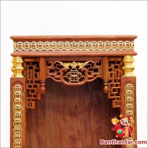 Mái bằng vuông vắn, các chi tiết sản phẩm được dát vàng sang trọng