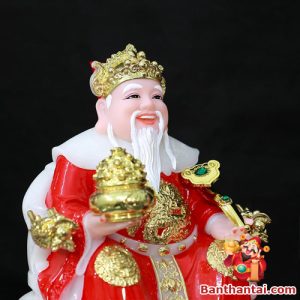 Ánh nhìn nghiêng tượng Thần Tài gương mặt phúc hậu