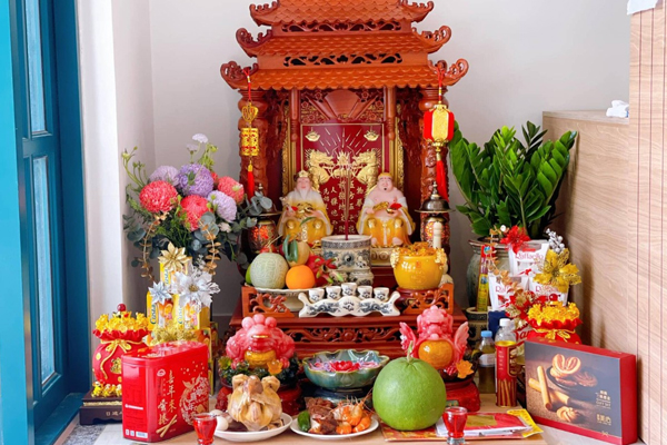 Bàn thờ Thần Tài Thổ Địa là nơi linh thiêng giúp kích hoạt năng lượng tài lộc và vượng khí