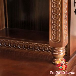 Phần trụ cột với họa tiết đồng tiền mang ý nghĩa may mắn, tài lộc