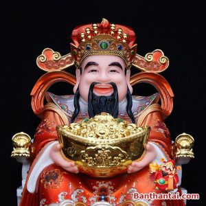 Nụ cười hiền hòa và phúc hậu, tượng trưng cho sự chào đón tài lộc vào nhà