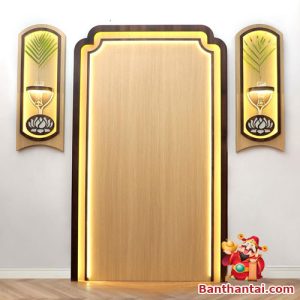 Vách hậu trung tâm và 2 chân đèn đối xứng được thiết kế bộ đèn LED