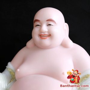 Họa tiết được thiết kế tỉ mỉ, đường nét sắc xảo