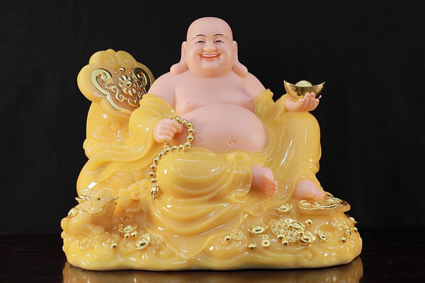 Phật Di Lặc hay còn gọi là Phật Cười, được xem là biểu tượng của hoan hỷ, hạnh phúc và lòng từ bi
