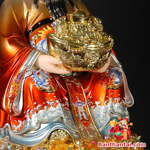 Tượng Thần Như Ý tay ôm hũ vàng mang ý nghĩa giàu sang