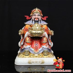 Tượng Thần Như Ý Toạ Châu Bảo ttt-043 với áo đỏ và đĩnh vàng lấp lánh