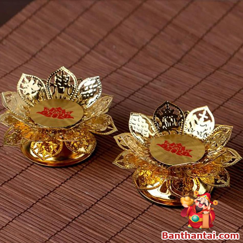 Bộ đôi đế nến đồng hoa sen – lựa chọn đồng bộ cho không gian thờ cúng thanh tịnh