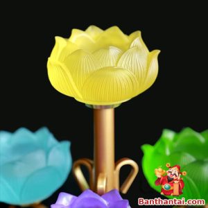 Đế nến màu vàng – tinh xảo, tượng trưng trí tuệ và tài lộc