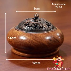 Kích thước 12x7.5cm, nắp 8cm – trọng lượng 0.2kg, nhỏ gọn, phù hợp đặt trên bàn thờ Thần Tài