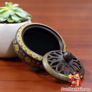 Thiết kế nhỏ gọn, phù hợp trang trí bàn thờ Thần Tài