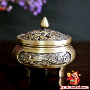 Lư xông trầm đồng chạm Rồng – Phượng nổi bật với vẻ đẹp cổ điển, đầy uy nghi