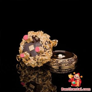 Đế chắc chắn, đáy lư hoàn thiện tỉ mỉ, bền đẹp