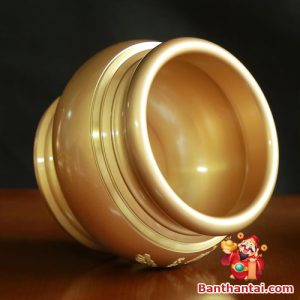 Thiết kế tối giản dễ phối với các sản phẩm đồ thờ khác nhau