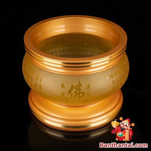 Tổng thể sản phẩm thiết kế sang trọng làm nổi bật không gian thờ cúng