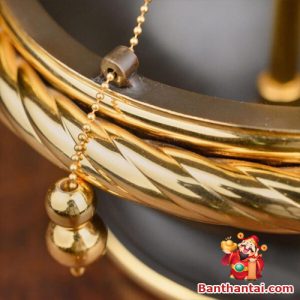 Cận cảnh chi tiết sản phẩm được mạ vàng tinh sảo