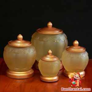 Bộ chén lưu ly viền hoa gồm nhiều kích thước
