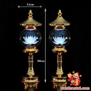 Kích thước: cao 30cm, ngang 11cm – tiện đặt bàn thờ mini