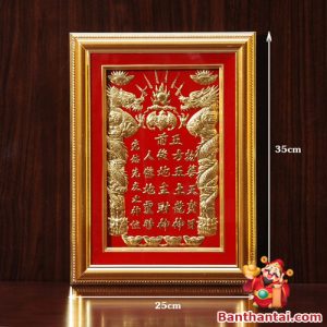 Kích thước 25x35cm – nhỏ gọn, lý tưởng cho bàn thờ Thần Tài trong không gian hạn chế