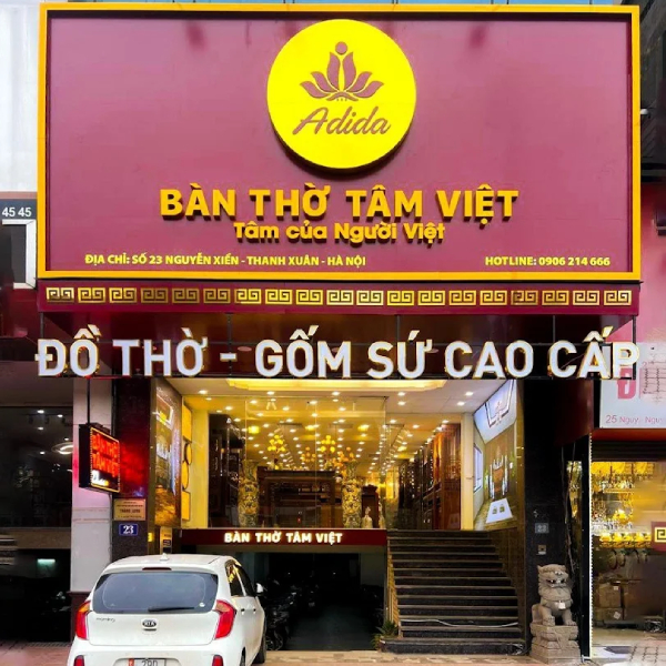 Showroom của bàn thờ Tâm Việt