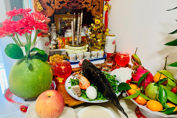 Cá lóc nướng là lễ vật mang ý nghĩa cầu tài, cầu lộc trong ngày vía Thần Tài