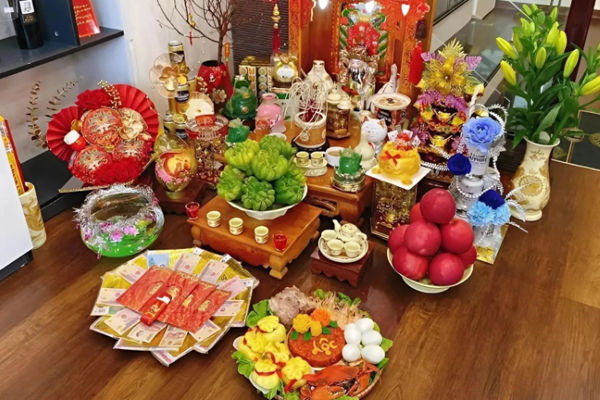 Vị trí đặt tiền trên bàn thờ Thần Tài