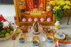Cúng 3 chén chè thể hiện sự gắn kết giữa Thiên - Địa - Nhân