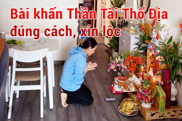 Gia chủ nên thắp hương và đọc văn khấn với lời kính cẩn