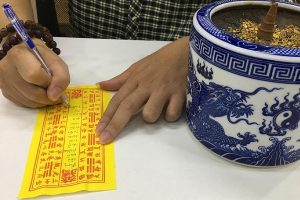Hướng dẫn viết dị hiệu bát hương Thần Tài chuẩn
