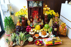 Trái cây dâng cúng Thần Tài Thổ Địa tượng trưng cho thành quả lao động, thể hiện tấm lòng hiếu kính và biết ơn