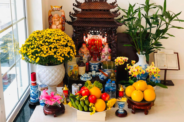 Trang trí bàn thờ Ông Địa ngày tết đẹp