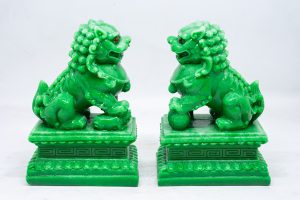 Đặt Kỳ Lân trên bàn thờ Thần Tài giúp bảo vệ không gian thờ cúng khỏi các nguồn năng lượng xấu
