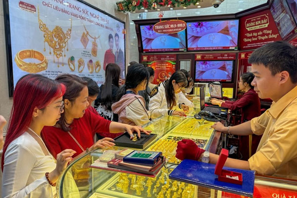 Mua vàng ngày Thần Tài mang ý nghĩa cầu tài lộc, may mắn đầu năm
