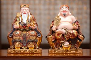 Thần Tài Thổ Địa là hai vị thần mang đến tài lộc, may mắn cho gia đình