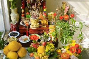 Cúng Thần Tài Thổ Địa vào ngày mùng 10 âm lịch là truyền thống của người Việt